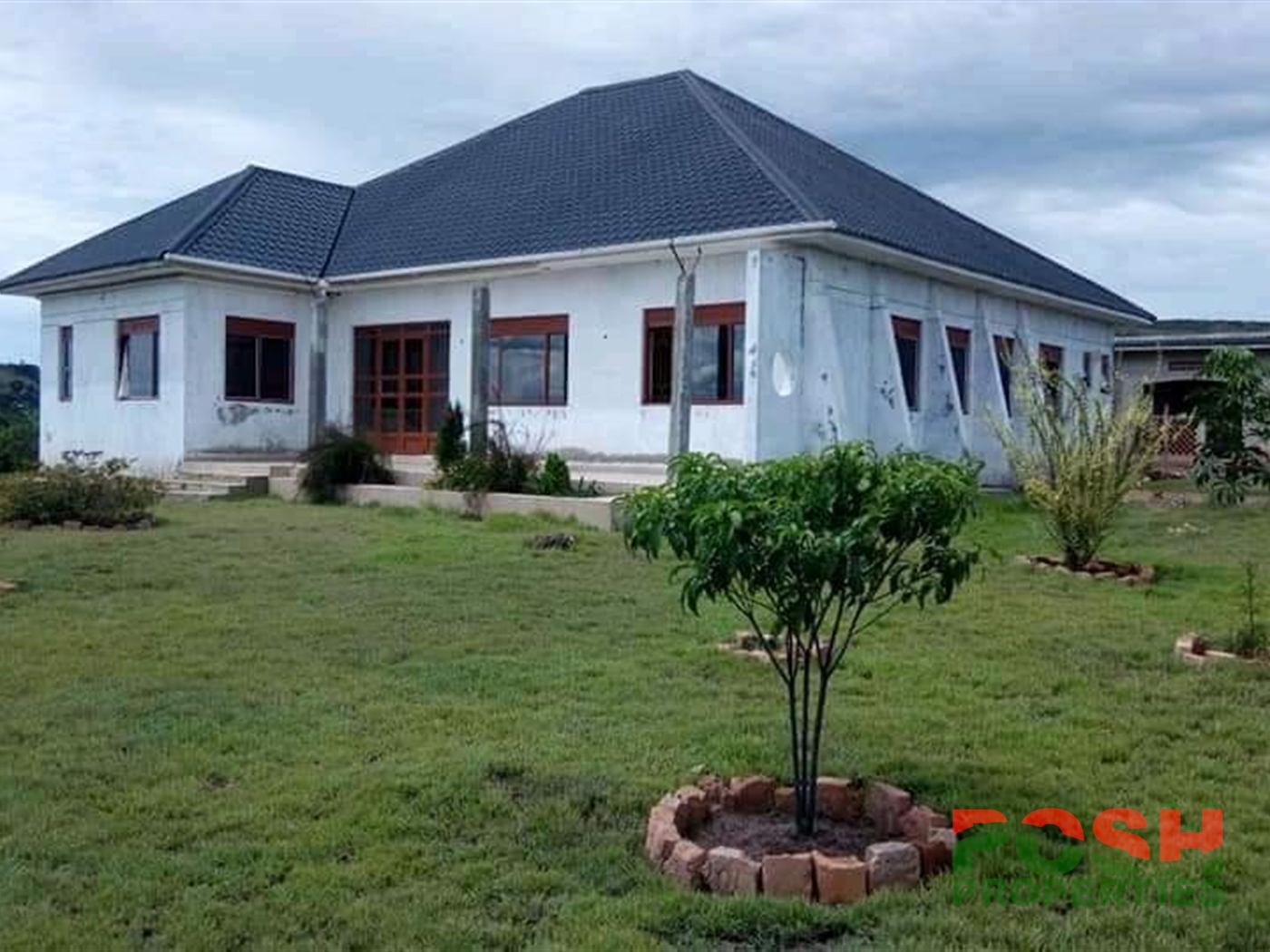 Bungalow for sale in Biharwe Mbarara