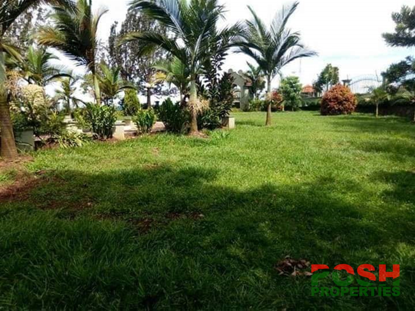 Mansion for sale in Nalumunye Kampala