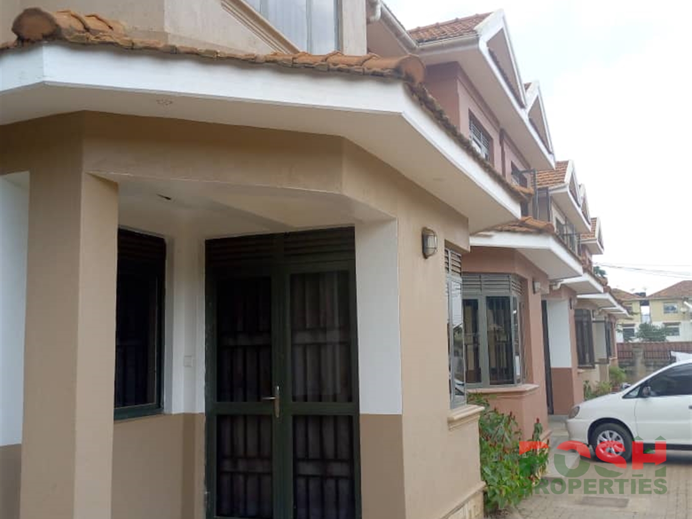 Town House for rent in Kiwaatule Kampala