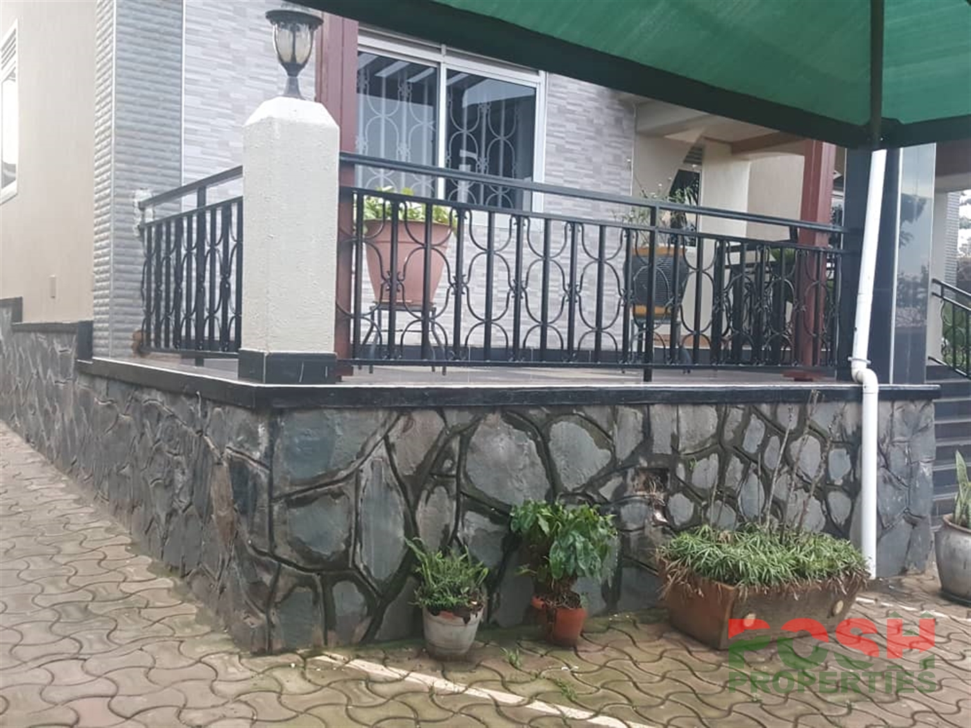 Mansion for rent in Muyenga Wakiso