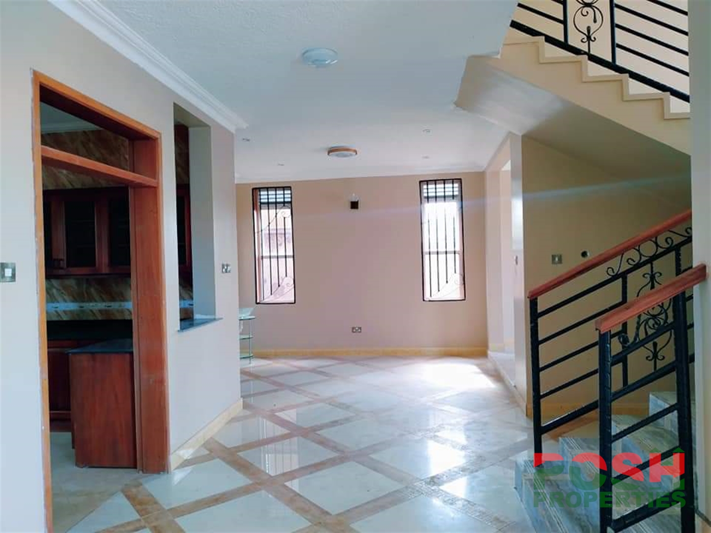 Mansion for sale in Kira Wakiso