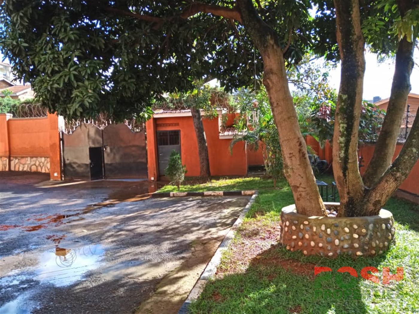 Mansion for sale in Bukoto Kampala