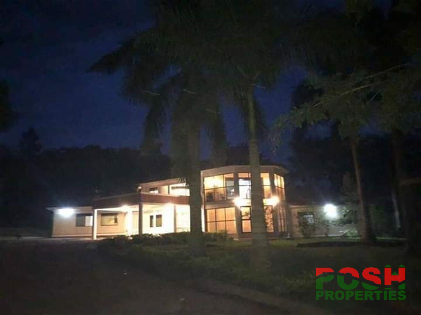 Mansion for sale in Ddundu Wakiso