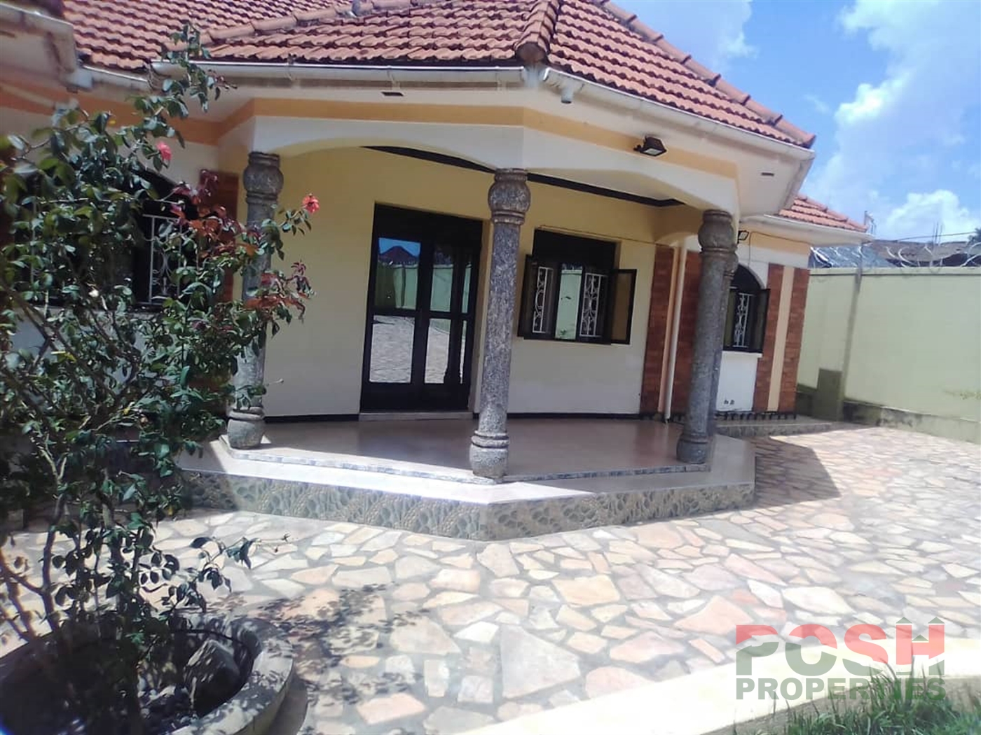 Bungalow for sale in Kamwokya Wakiso