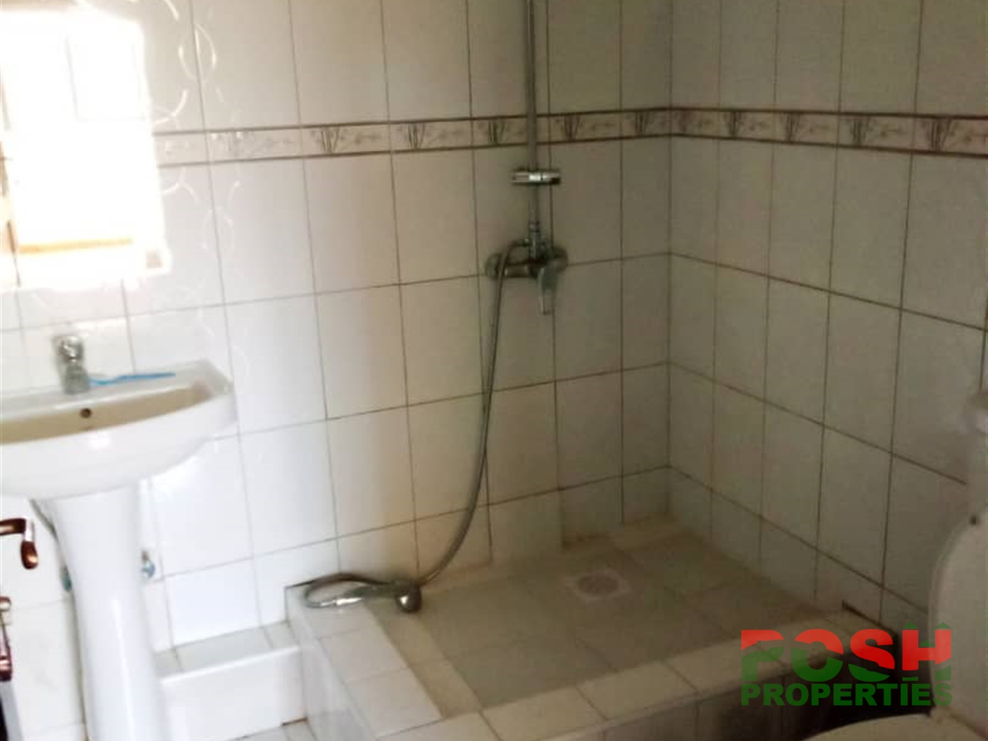 Apartment for sale in Bugoloobi Kampala