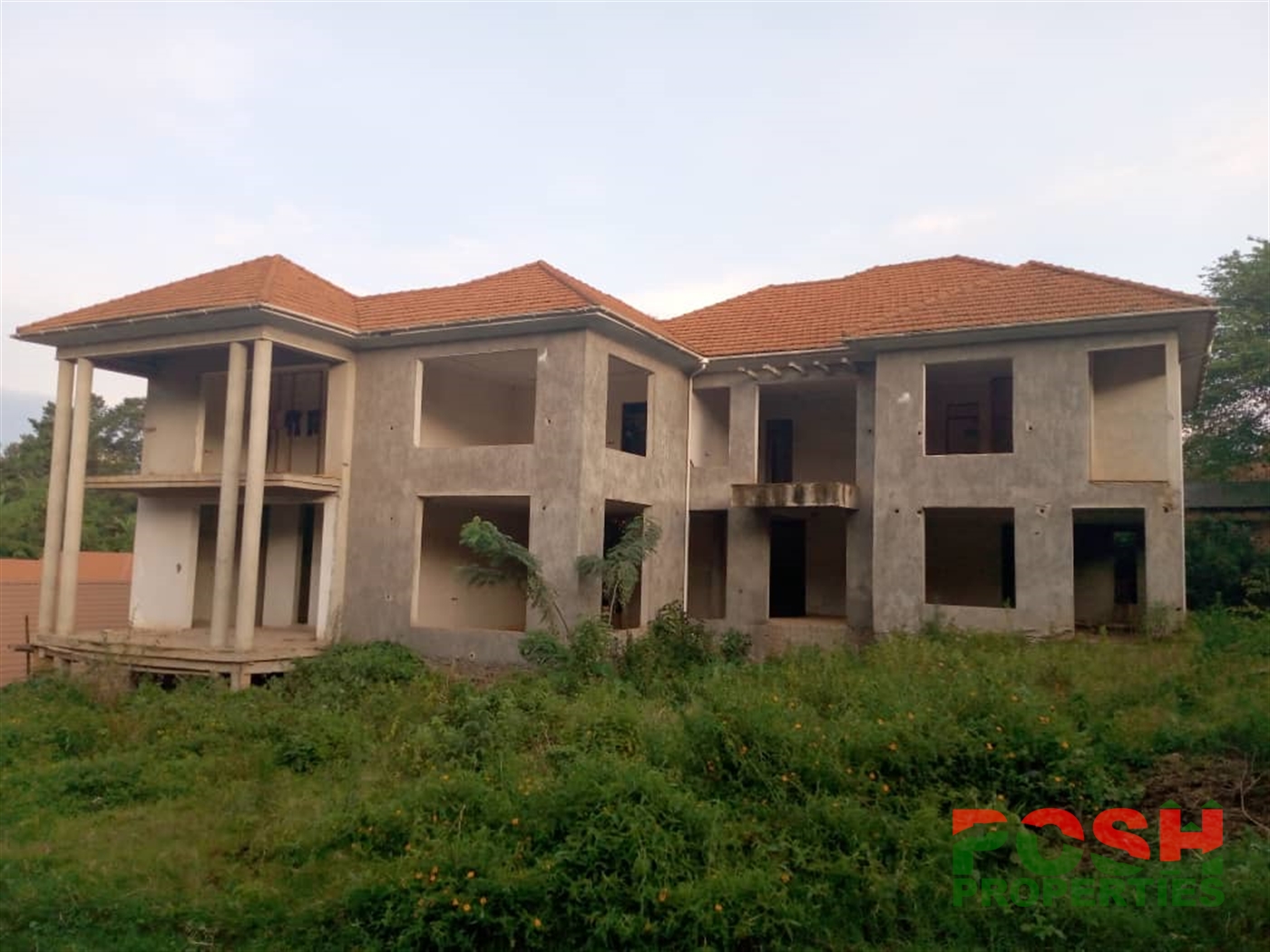 Mansion for sale in Kira Wakiso