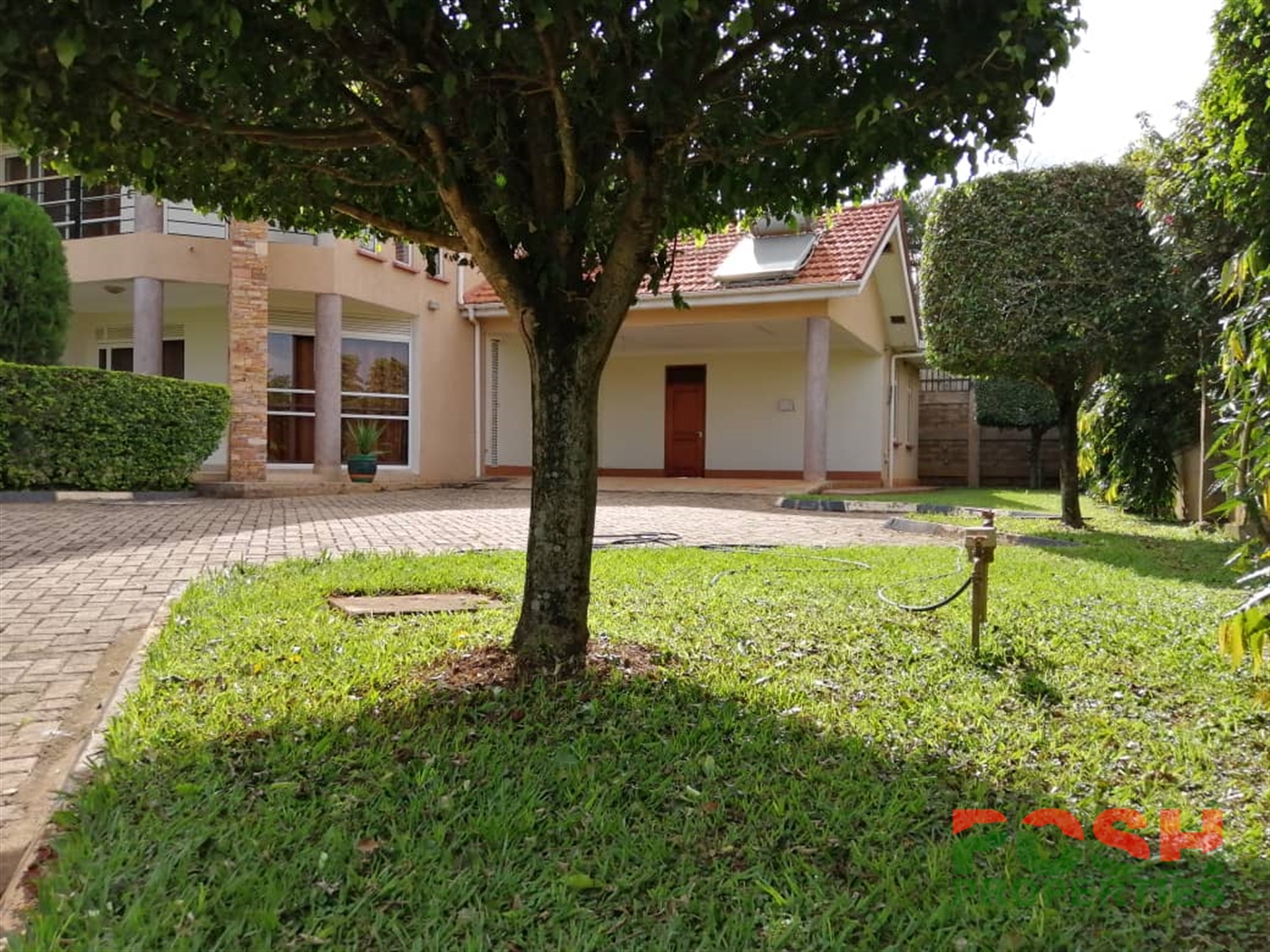 Mansion for rent in Lubowa Wakiso