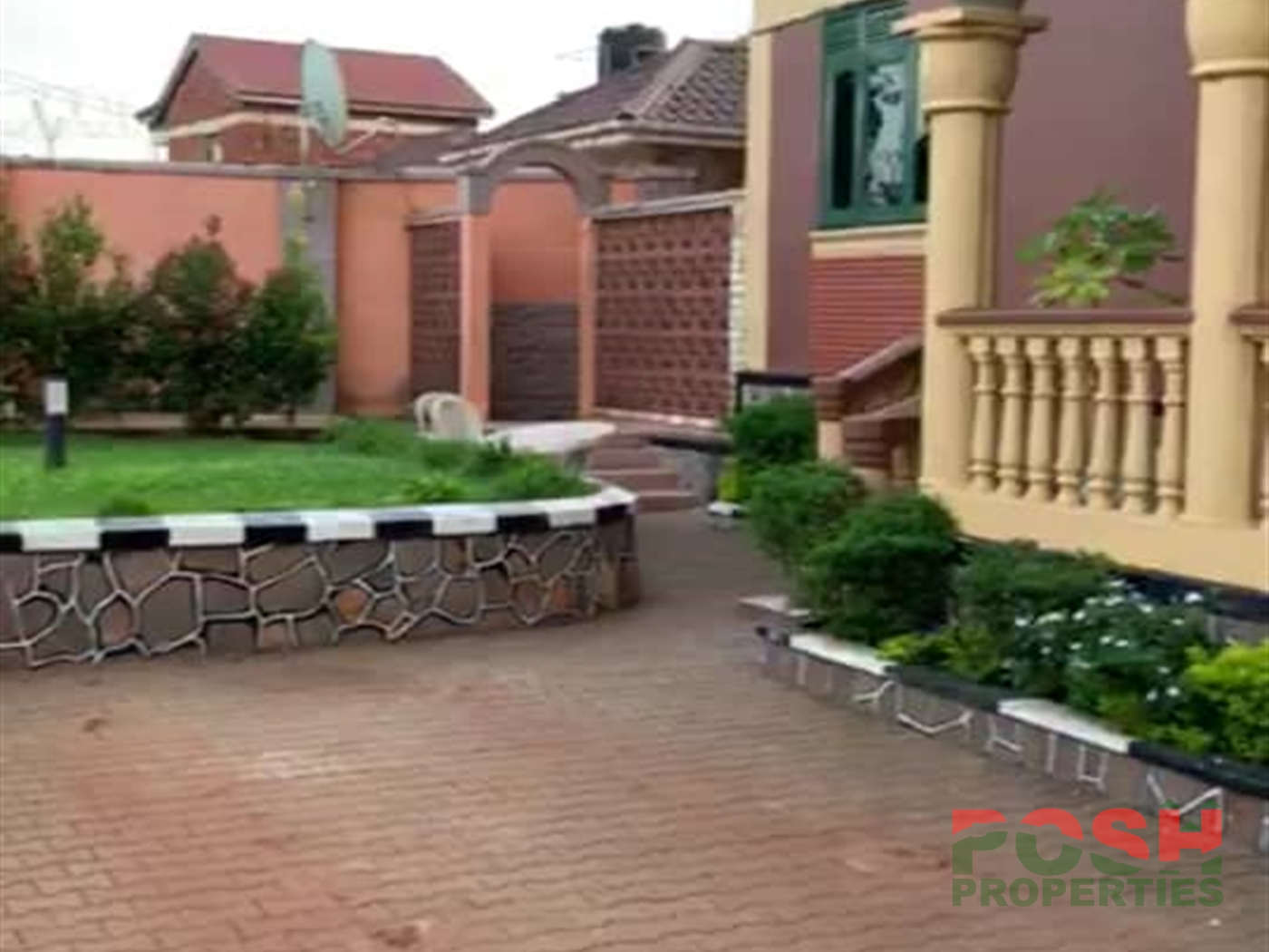 Mansion for sale in Kibili Wakiso