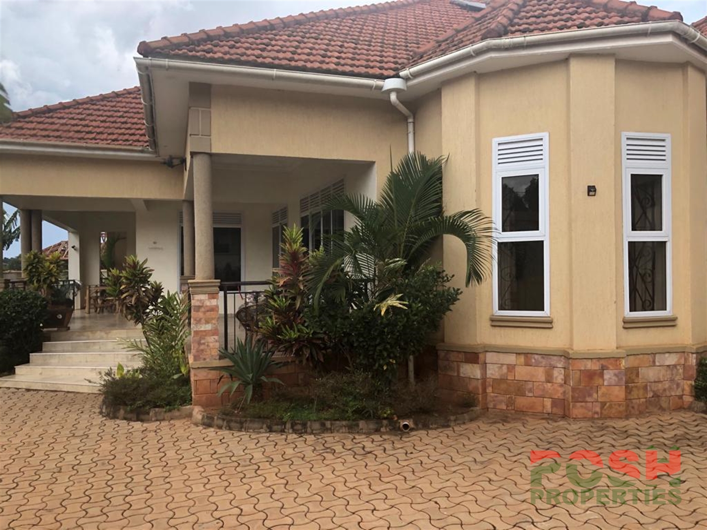 Bungalow for sale in Kiwaatule Kampala