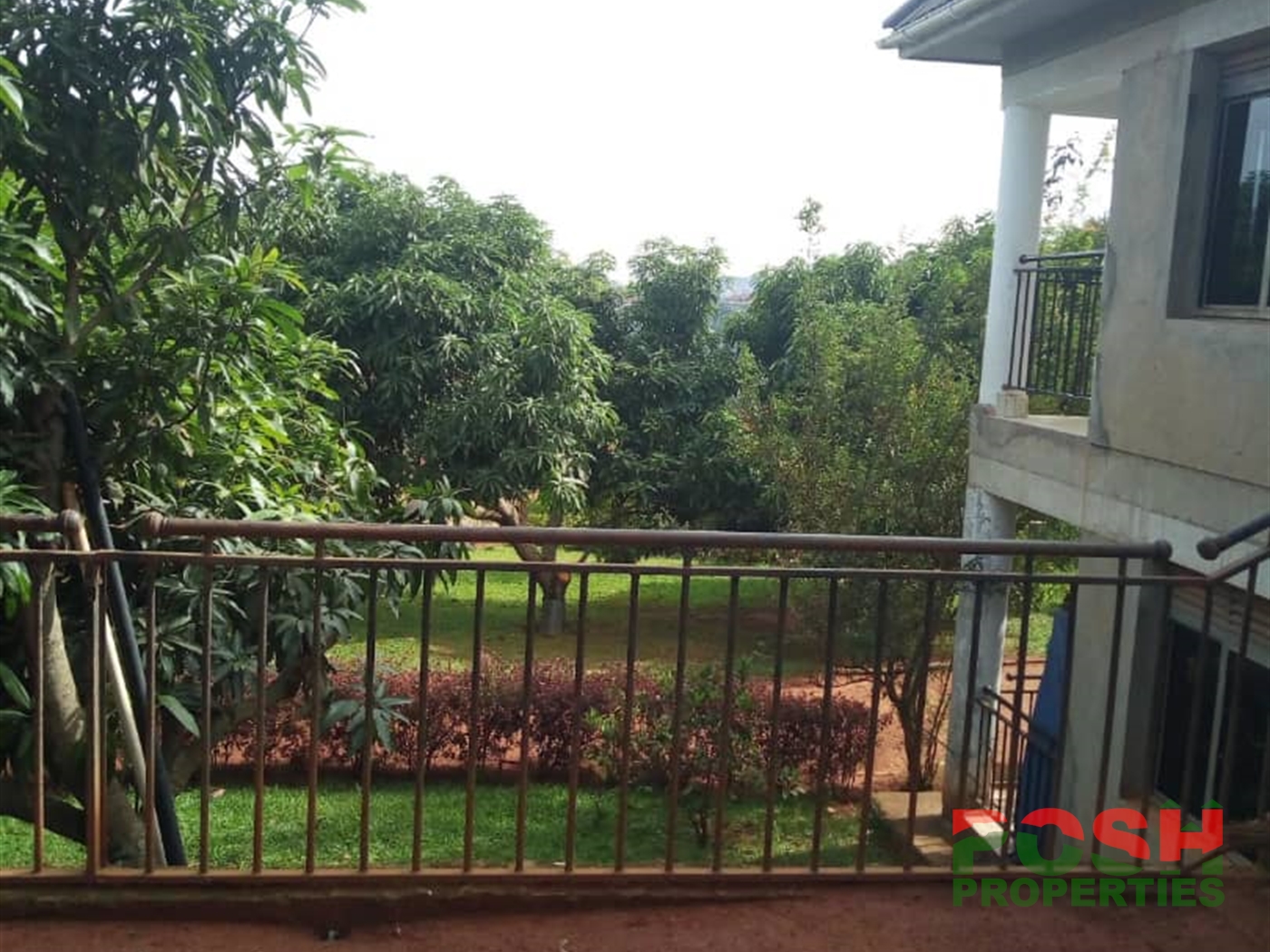 Mansion for sale in Bwebajja Wakiso