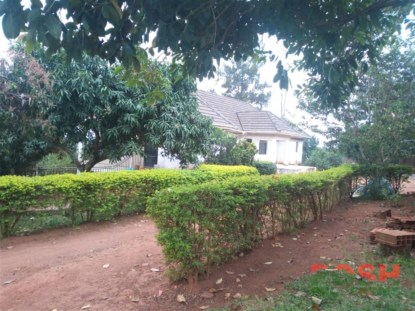 Mansion for sale in Bwebajja Wakiso