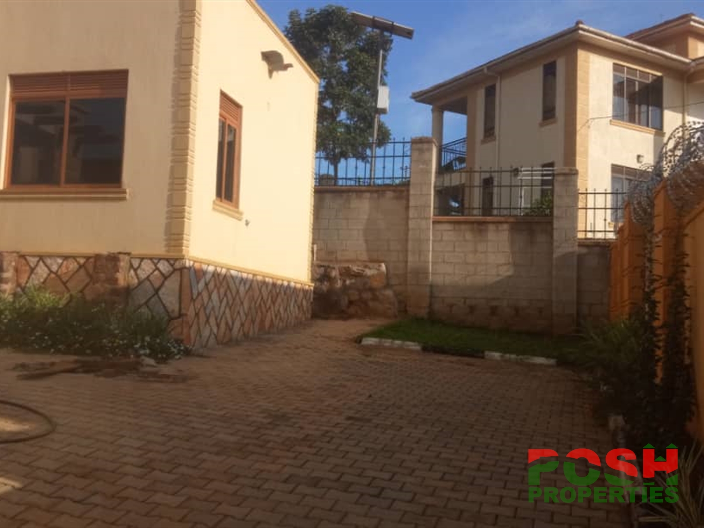 Town House for sale in Kira Wakiso