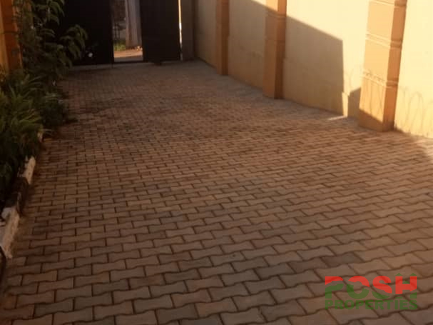 Town House for sale in Kira Wakiso