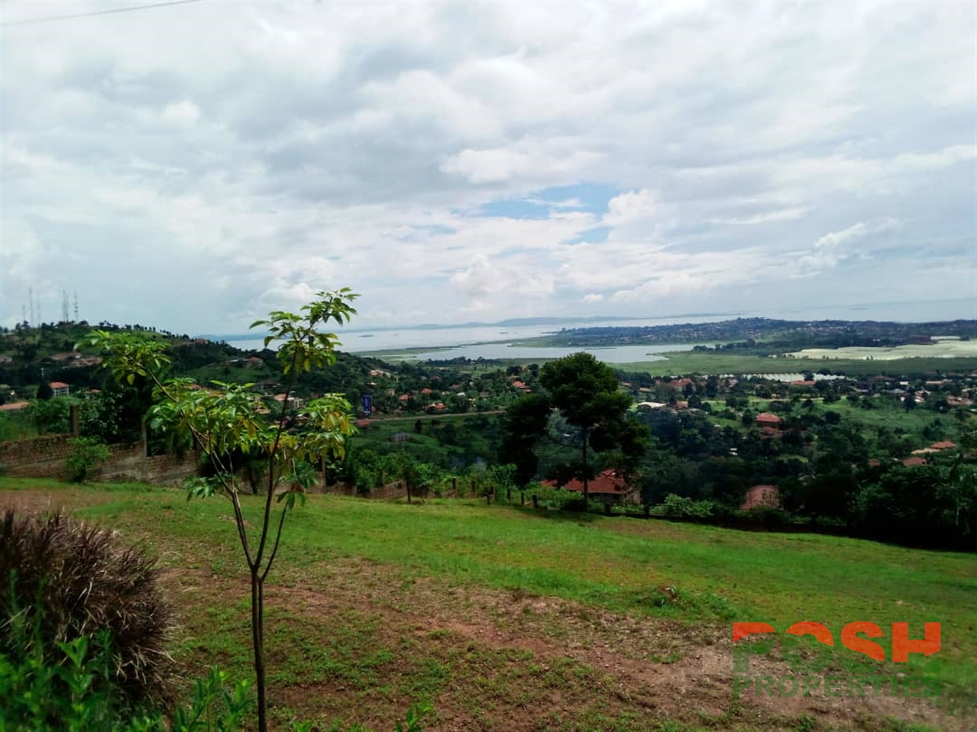 Mansion for rent in Bwebajja Wakiso