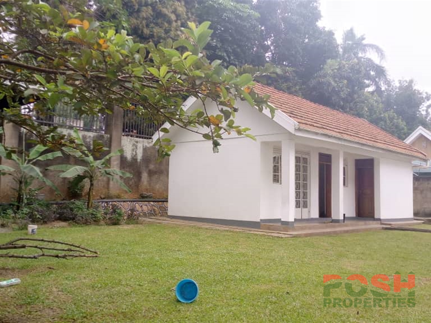 Storeyed house for rent in Bugoloobi Kampala