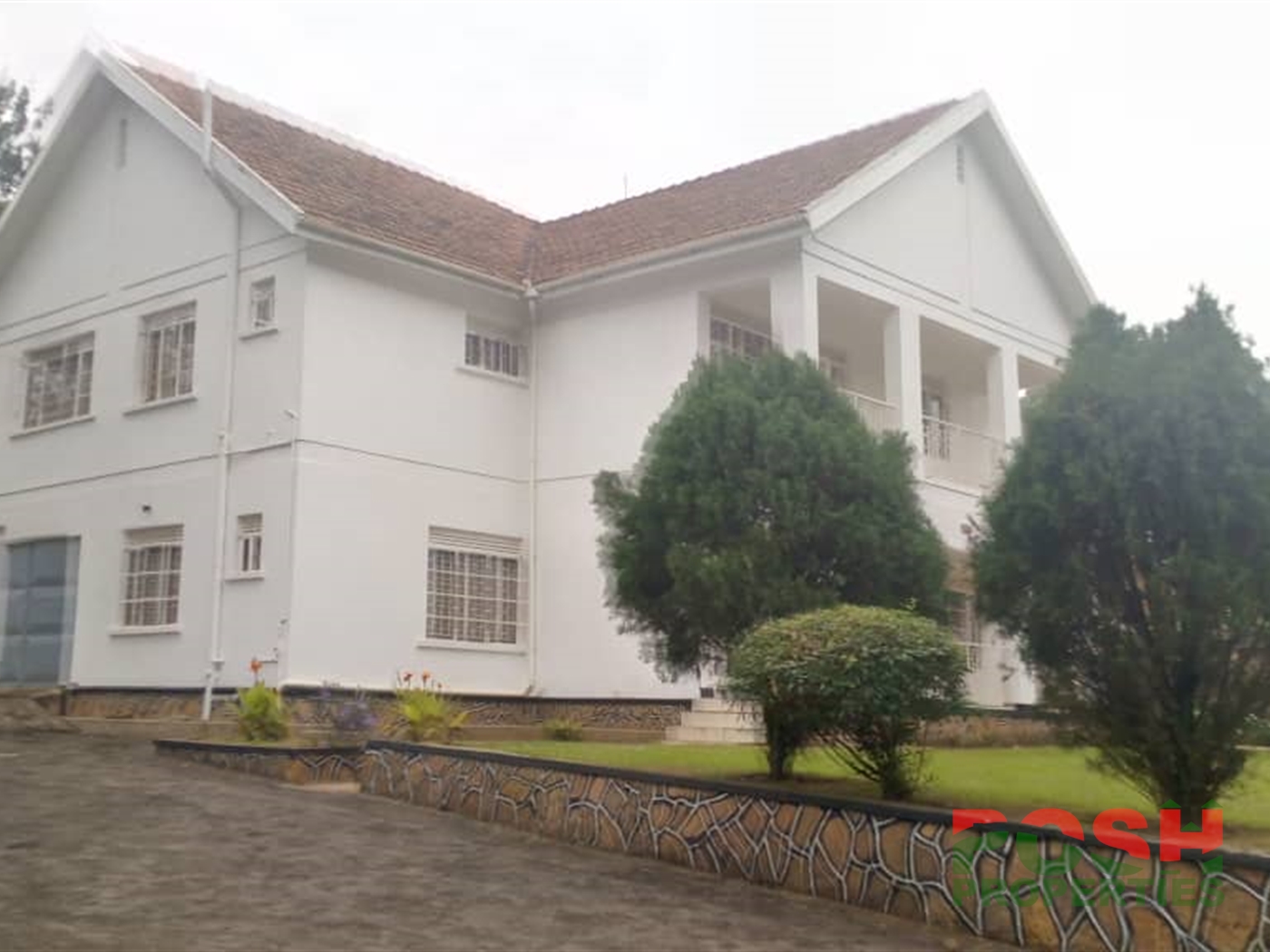 Storeyed house for rent in Bugoloobi Kampala