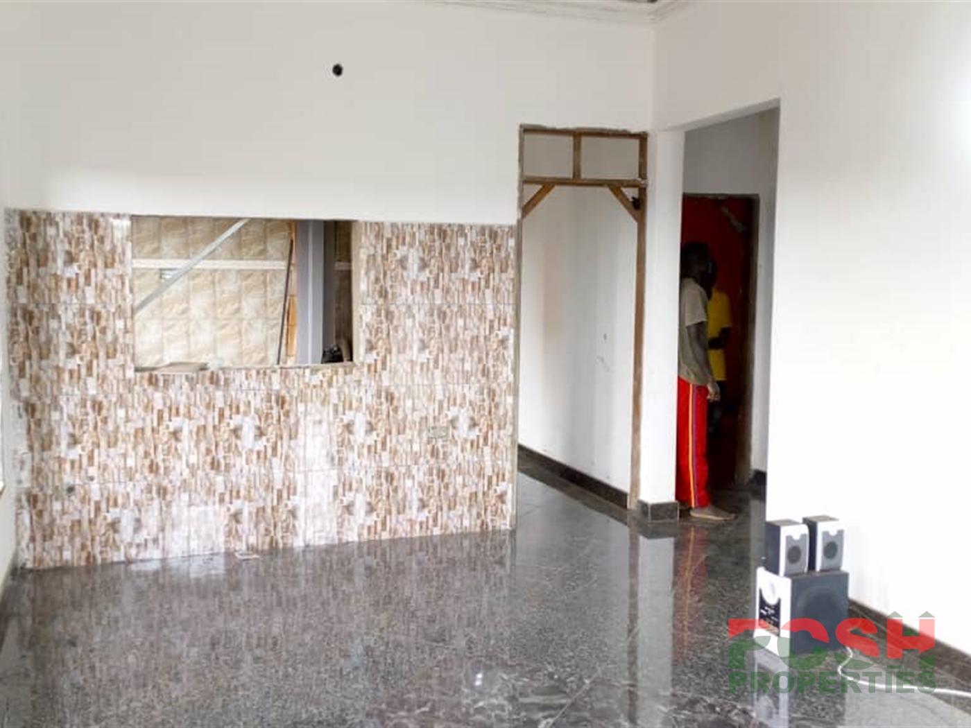 Storeyed house for rent in Bugoloobi Kampala