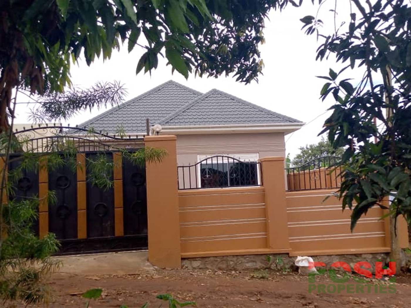 Bungalow for sale in Kitende Wakiso