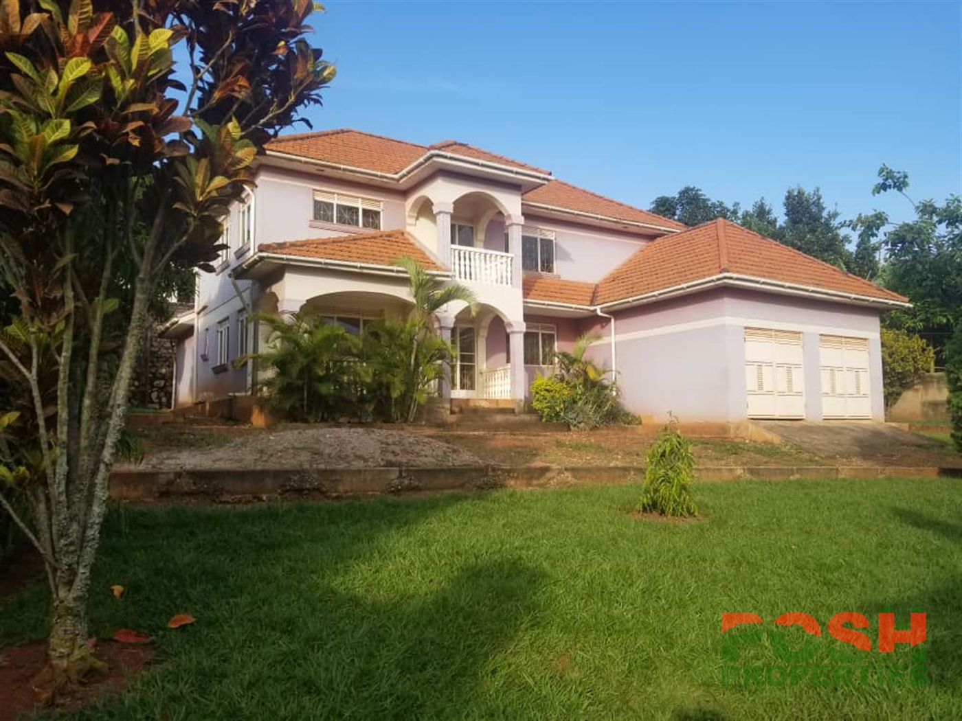 Mansion for sale in Bwebajja Wakiso