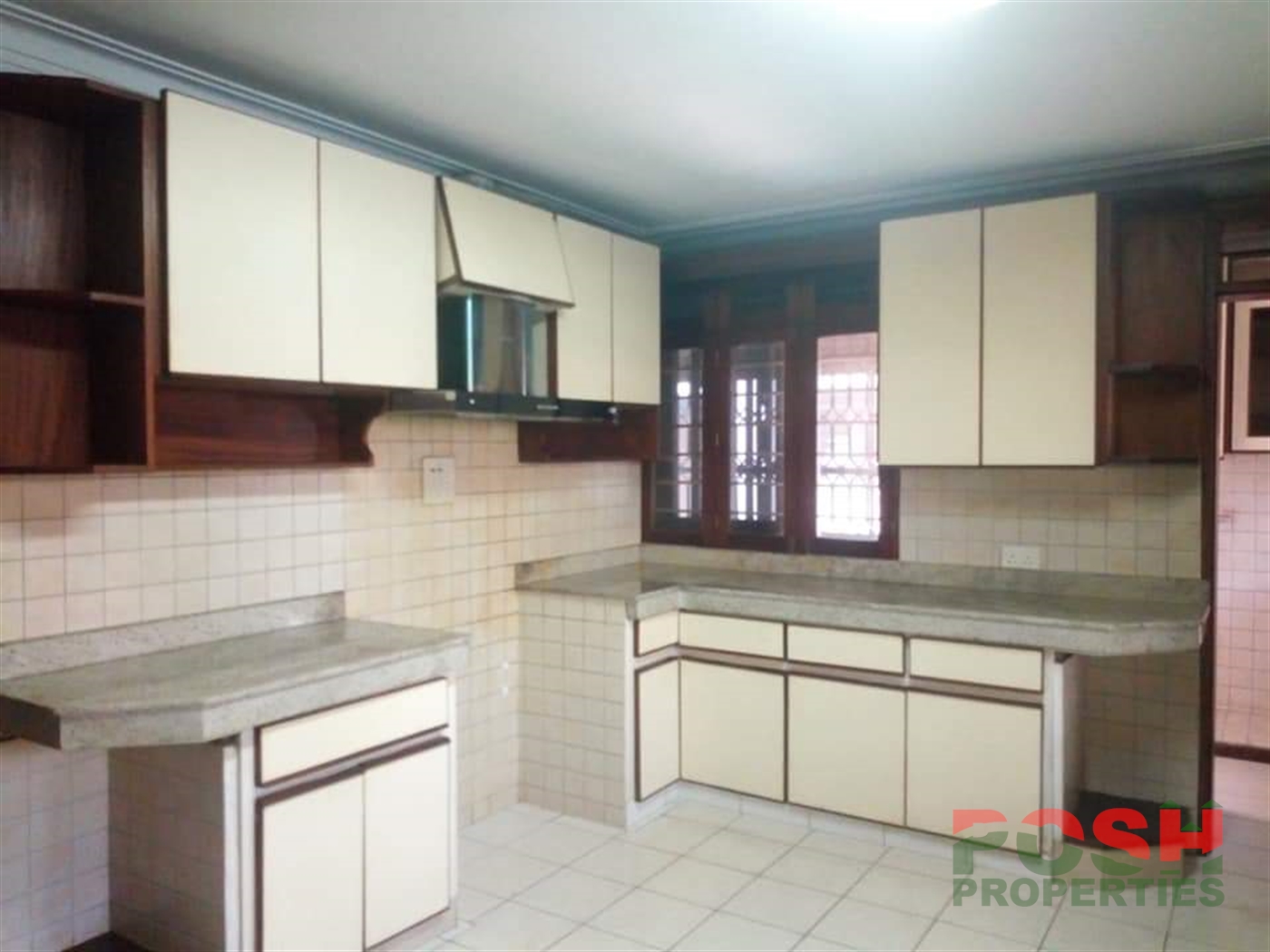 Mansion for rent in Bugoloobi Kampala