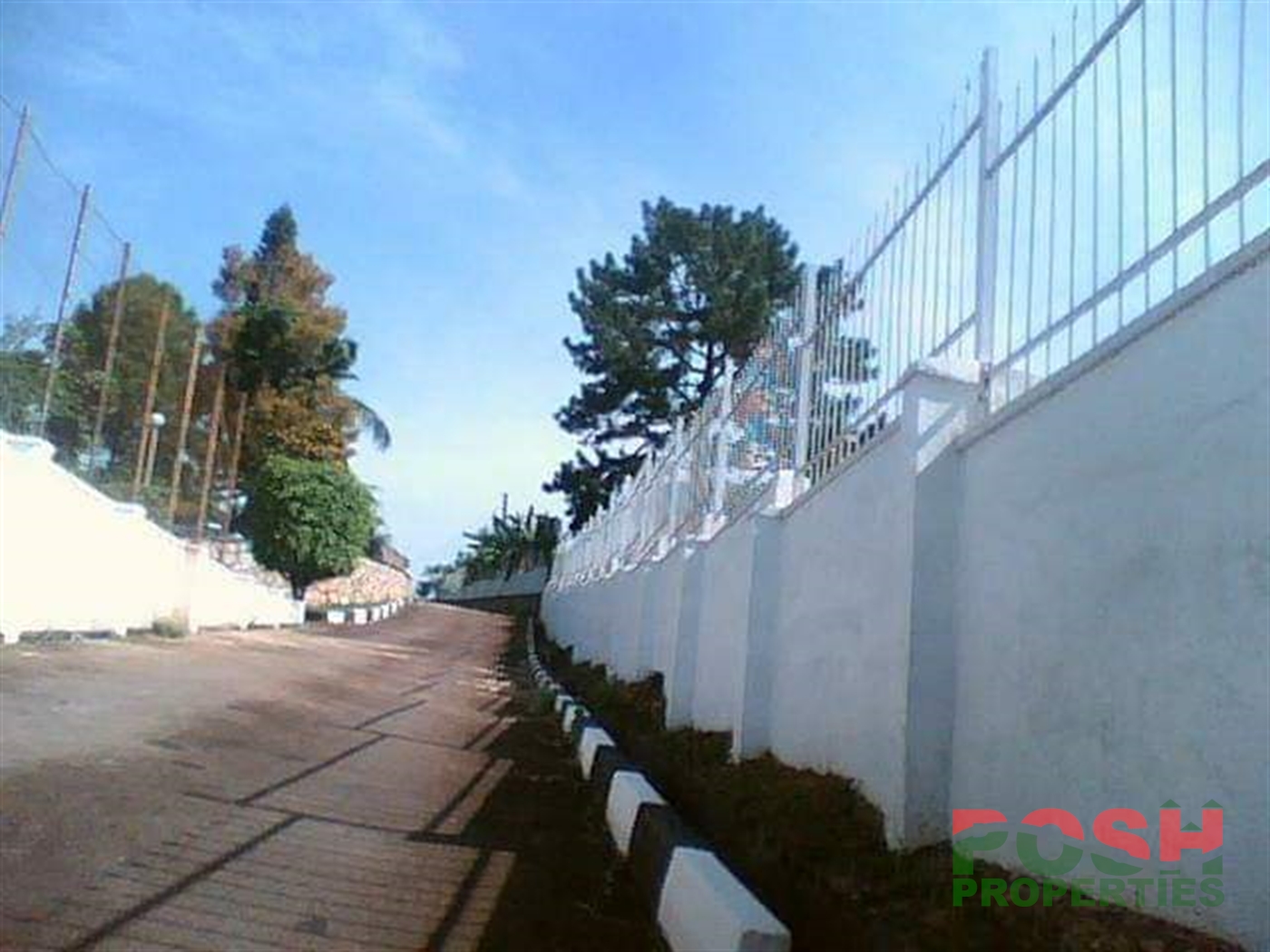 Storeyed house for rent in Mutungo Kampala