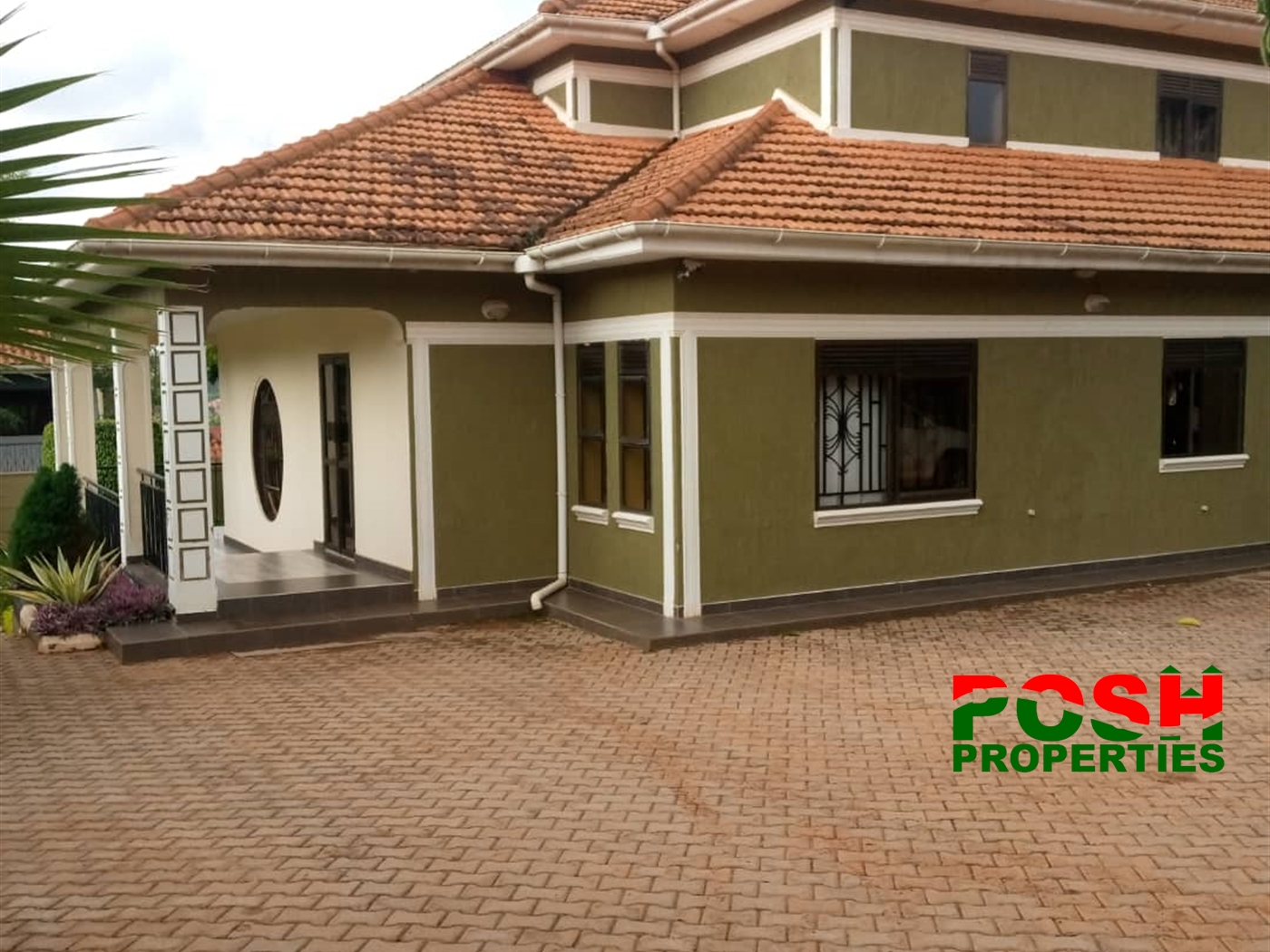 Mansion for sale in Bwebajja Wakiso