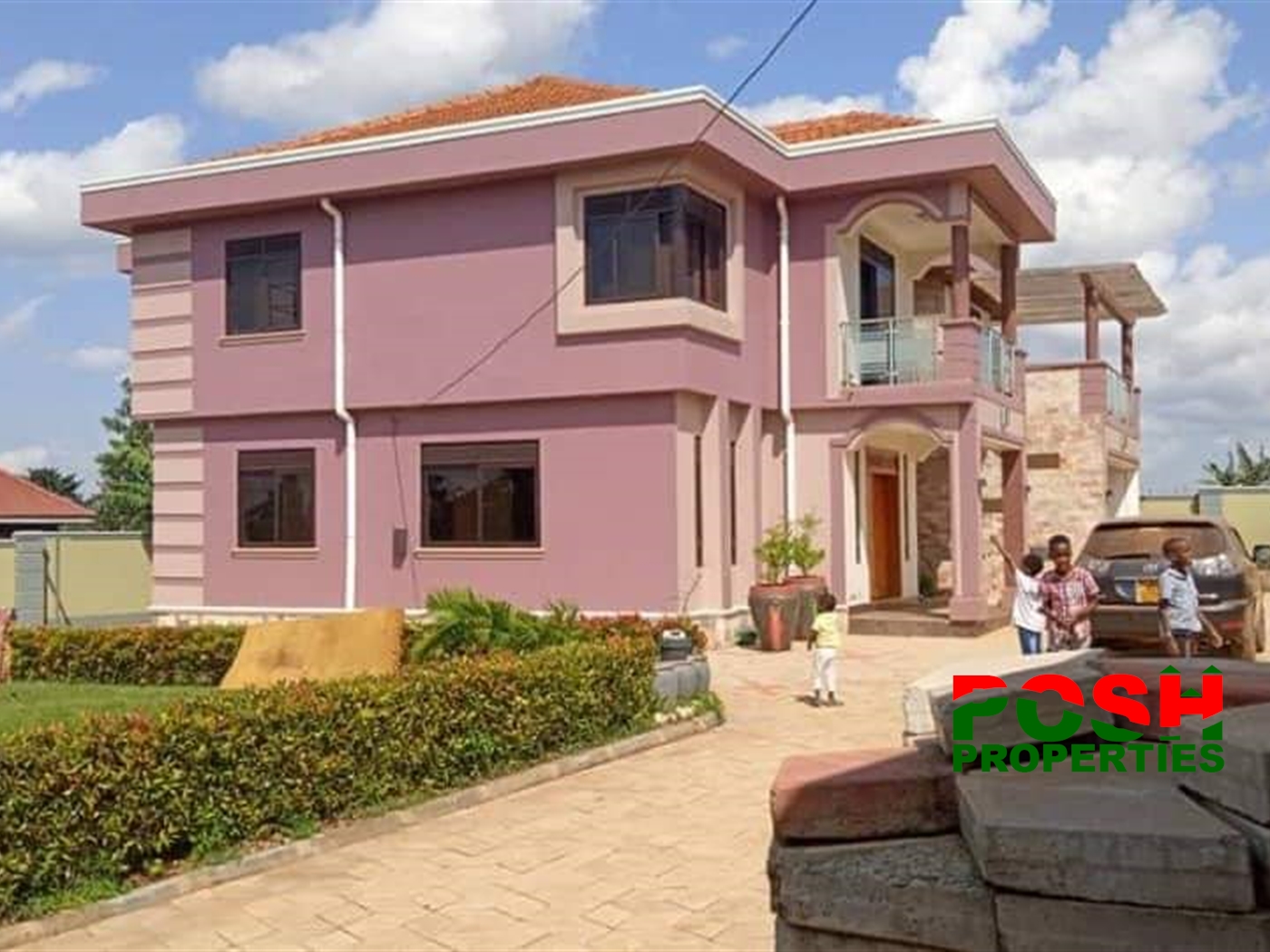 Mansion for sale in Kira Wakiso