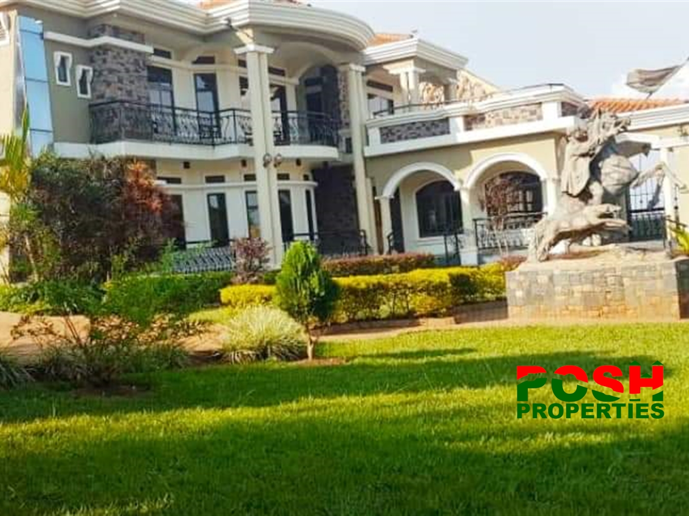 Mansion for sale in Bwebajja Wakiso