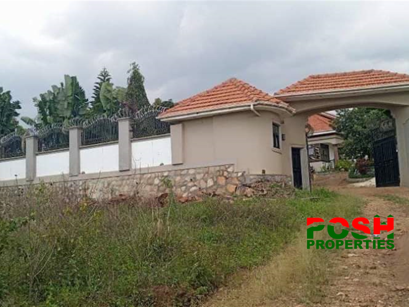 Mansion for sale in Gayaza Wakiso