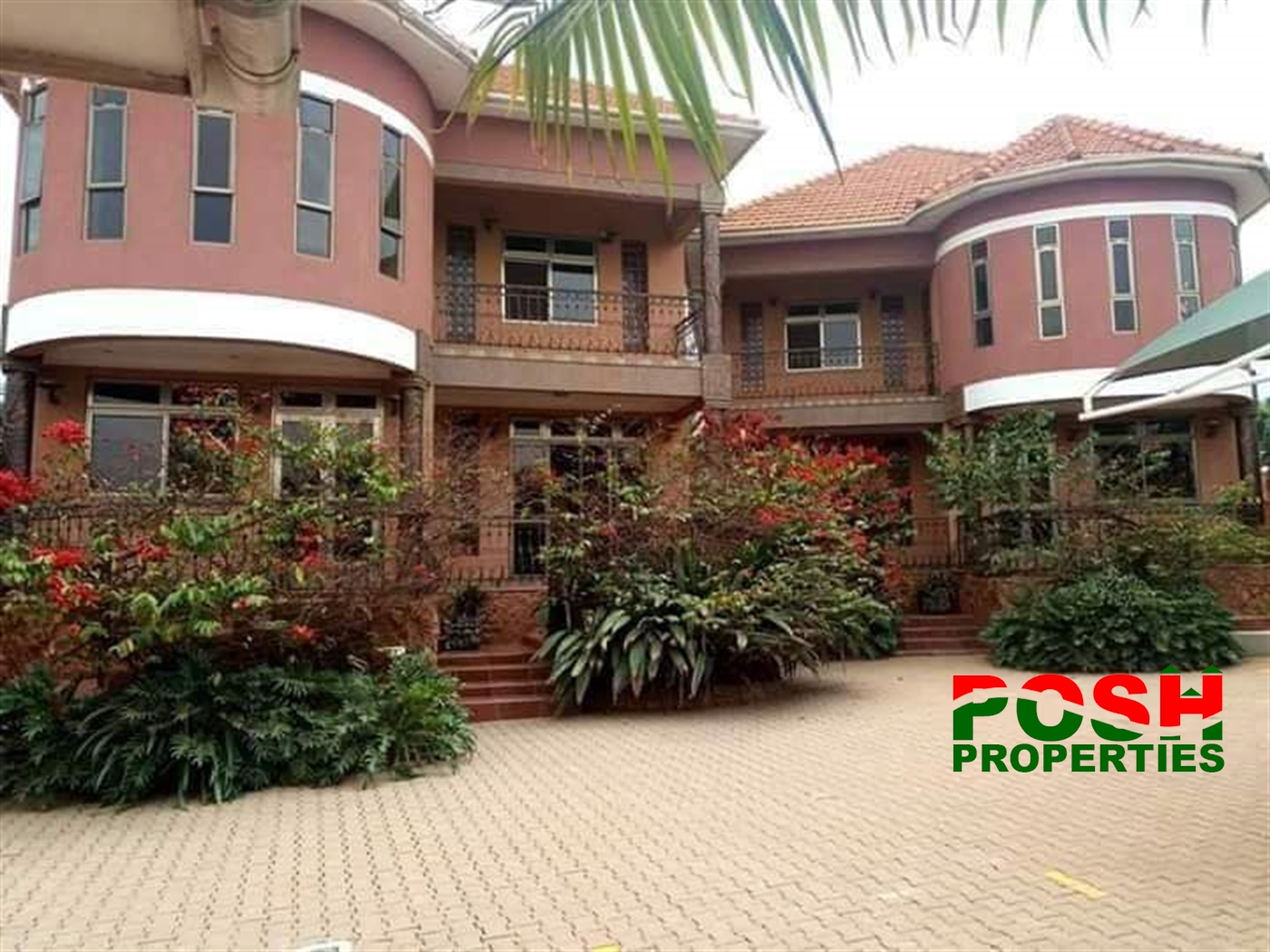 Storeyed house for rent in Kisaasi Kampala