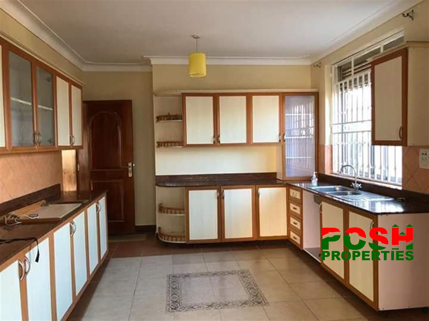 Mansion for rent in Buziga Wakiso