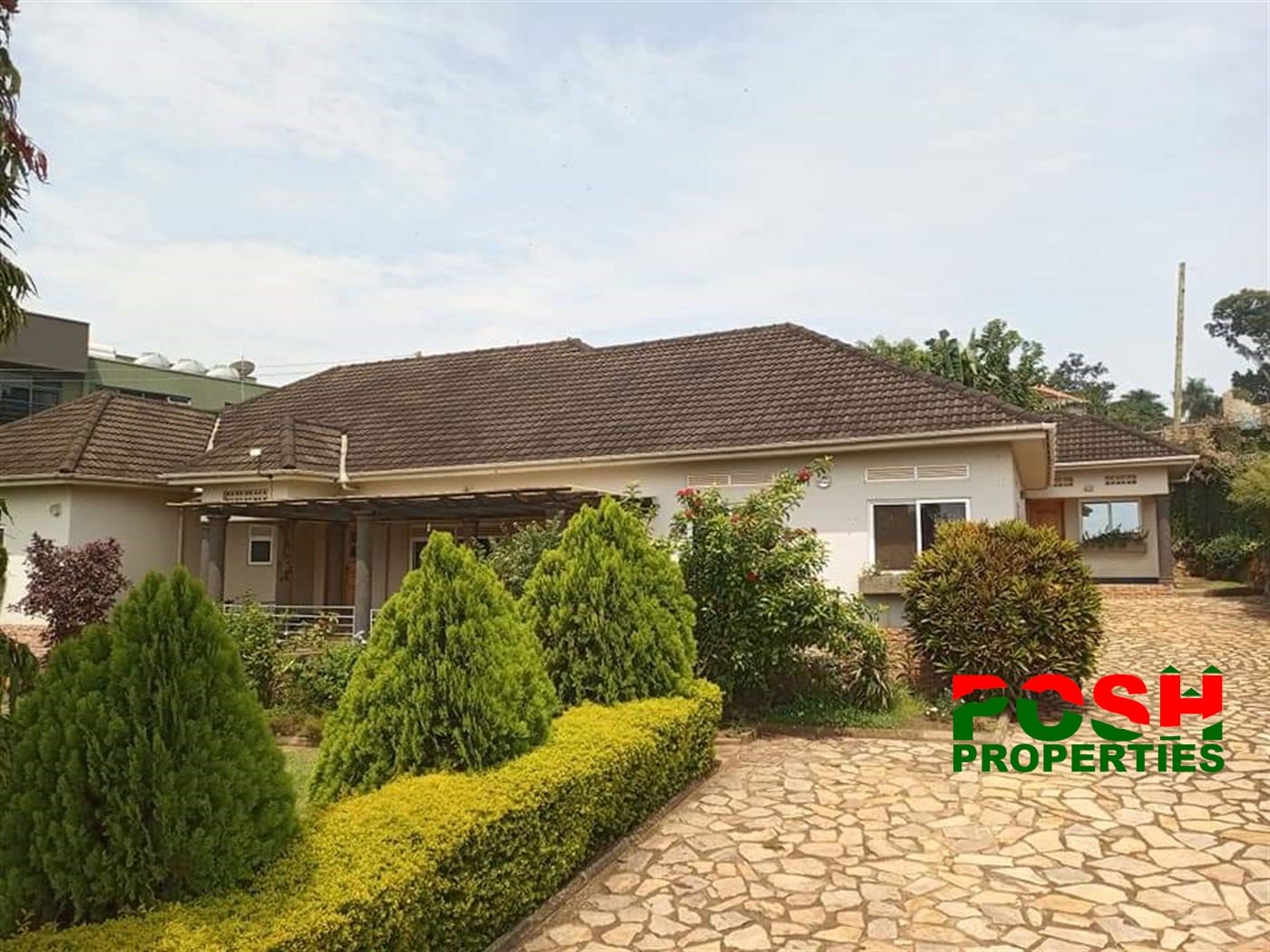 Bungalow for rent in Mutungo Kampala