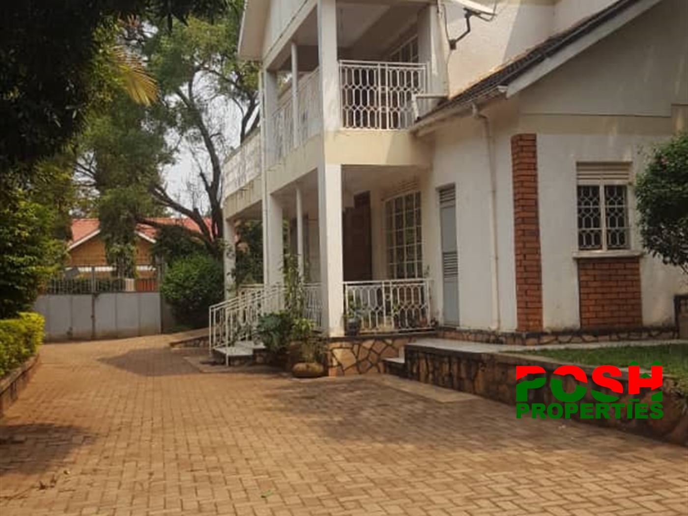 Storeyed house for rent in Mutungo Kampala