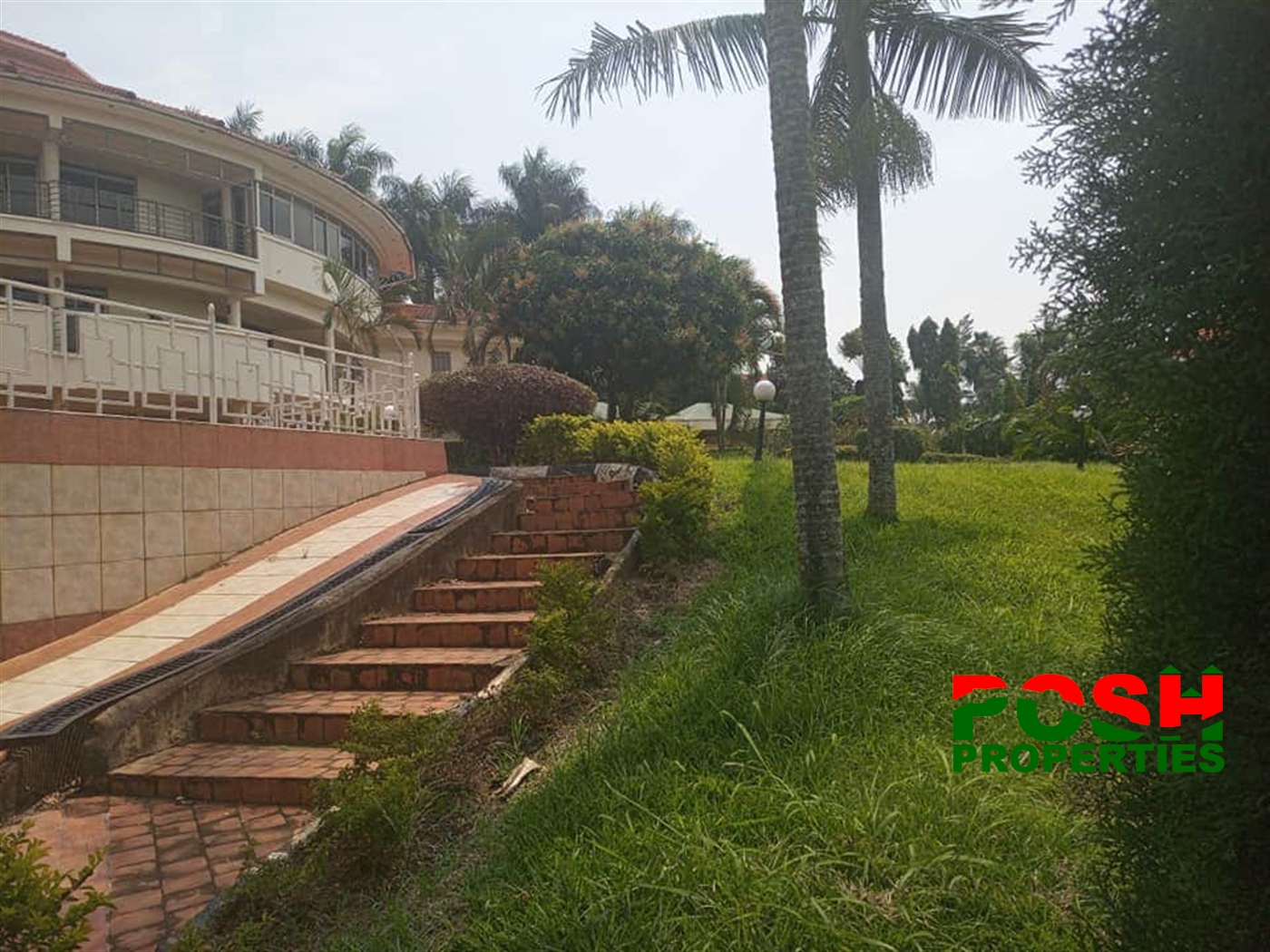 Storeyed house for rent in Mutungo Kampala