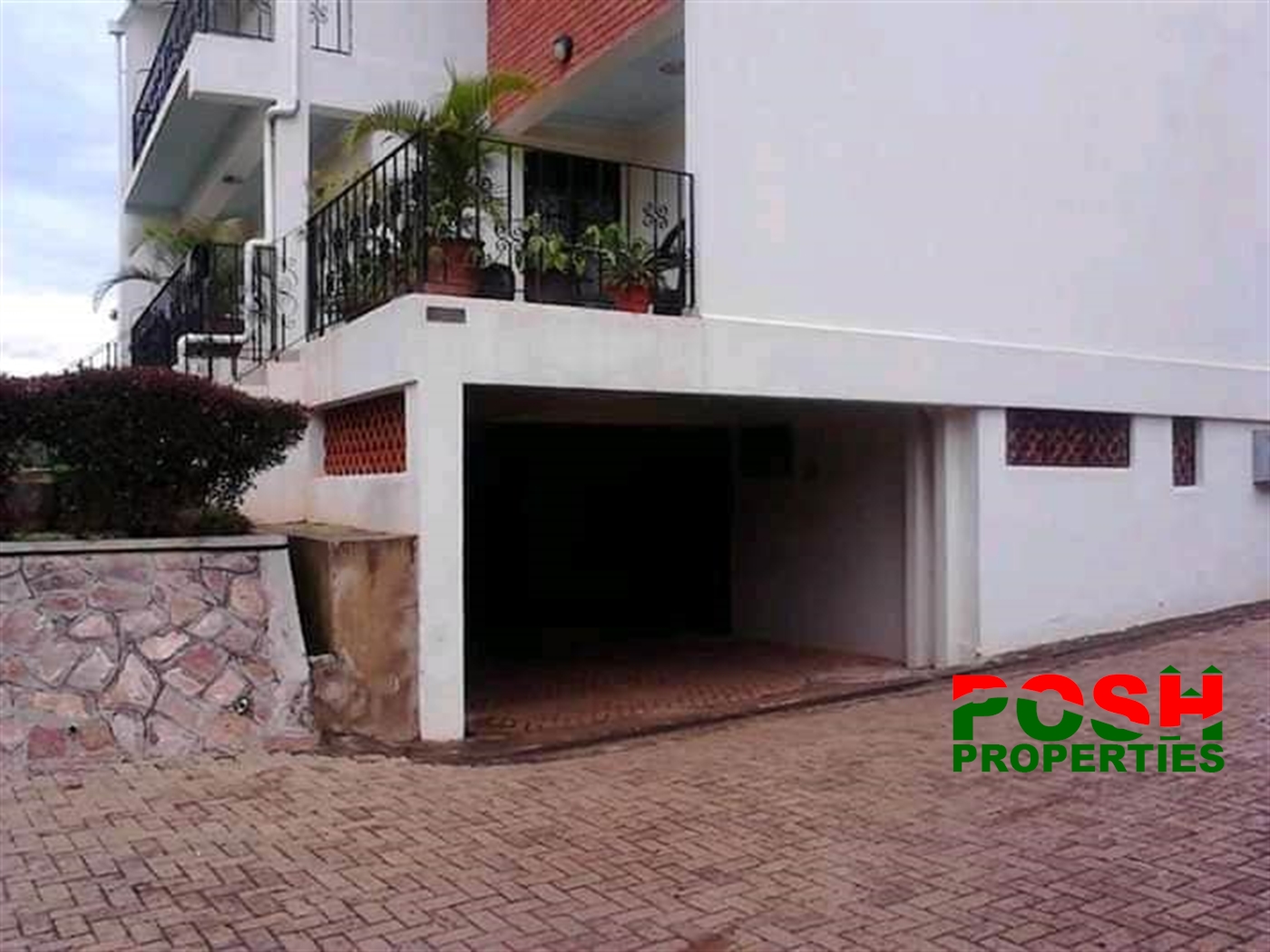 Mansion for rent in Mbuya Kampala