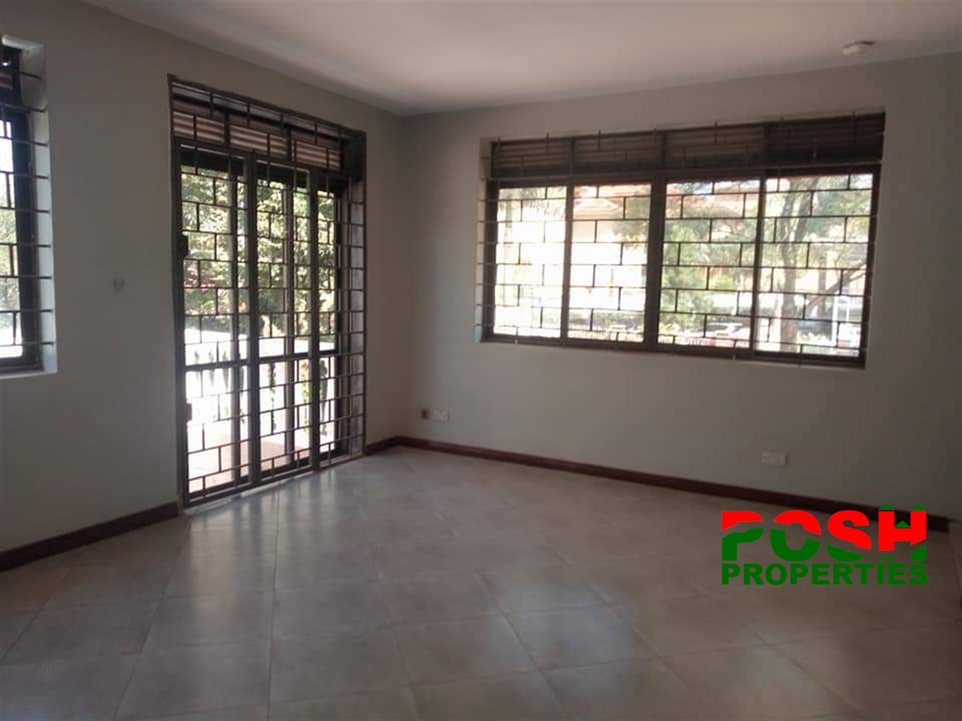 Mansion for rent in Bugoloobi Kampala