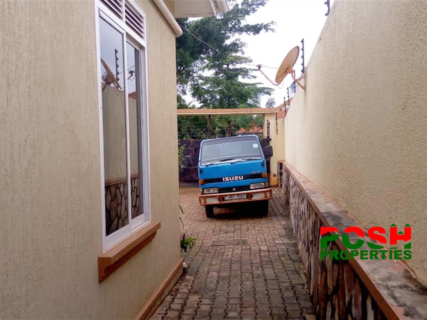 Bungalow for sale in Kitende Wakiso