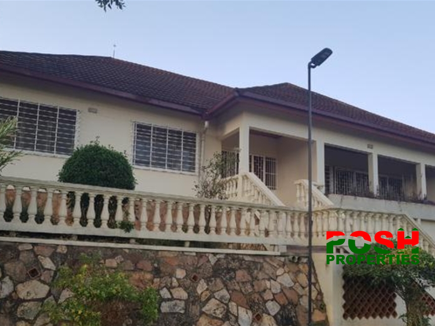 Storeyed house for rent in Munyonyo Kampala