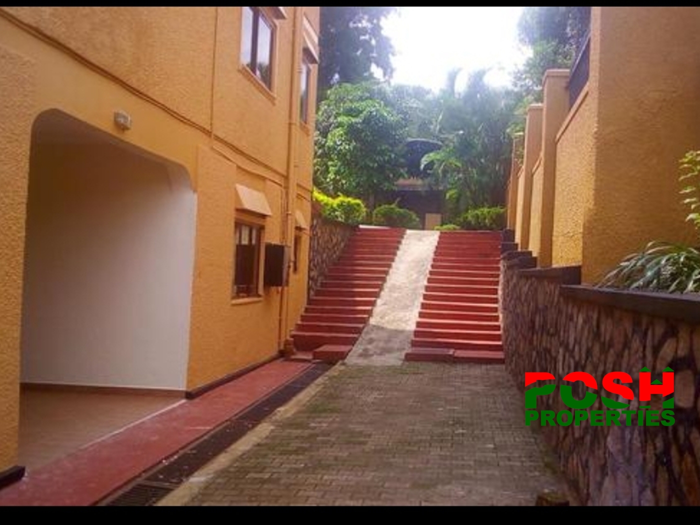 Storeyed house for rent in Bugoloobi Kampala