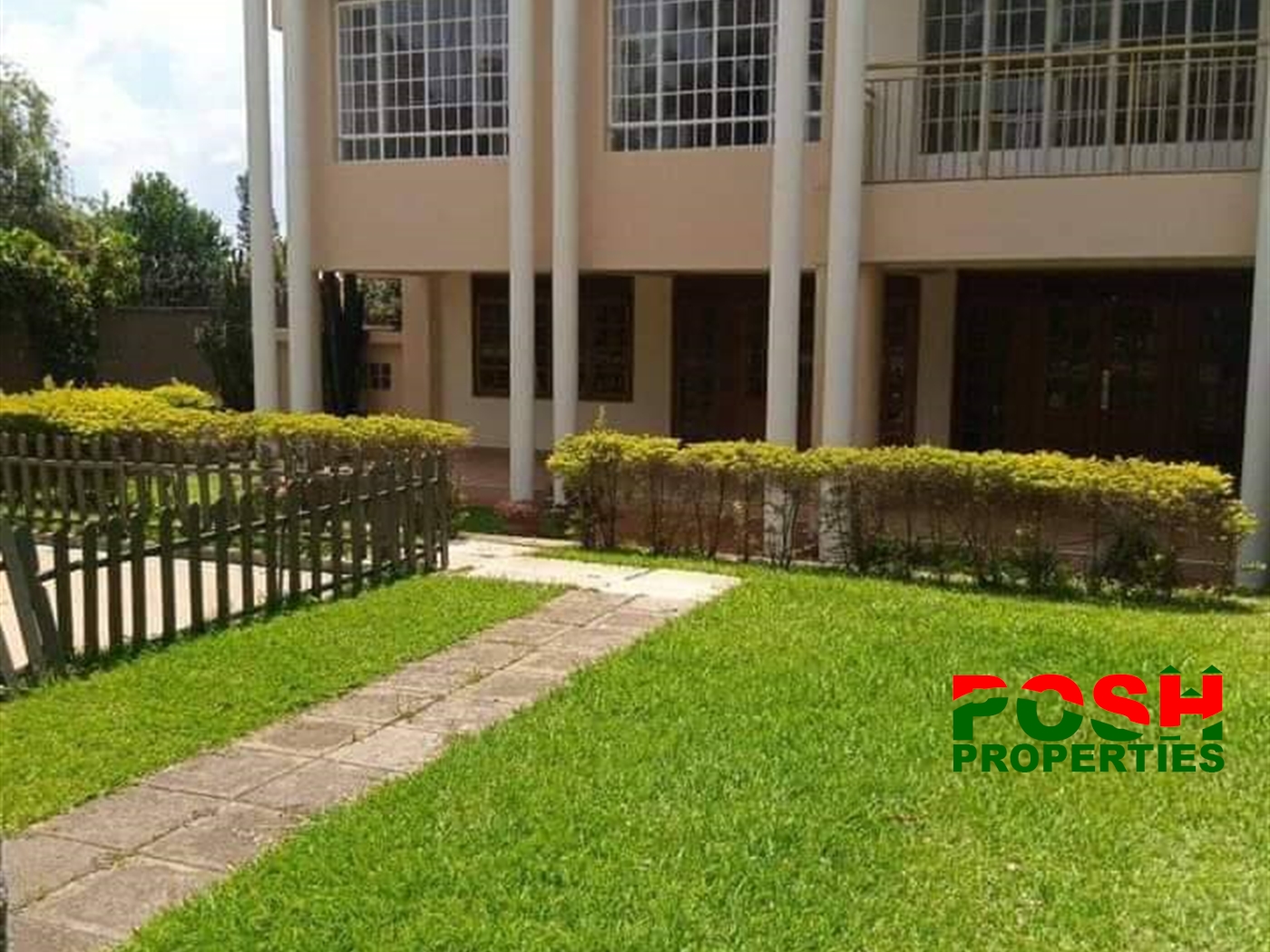 Storeyed house for rent in Bugoloobi Kampala