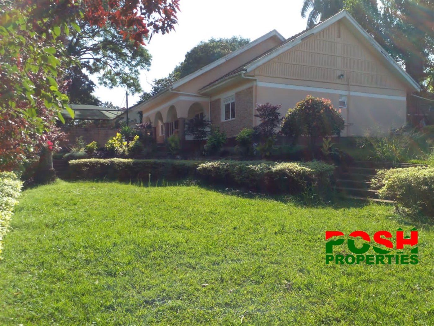 Bungalow for sale in Muyenga Kampala