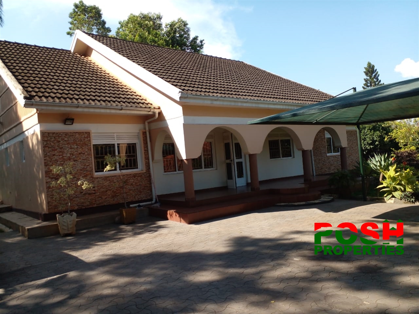 Bungalow for sale in Muyenga Kampala