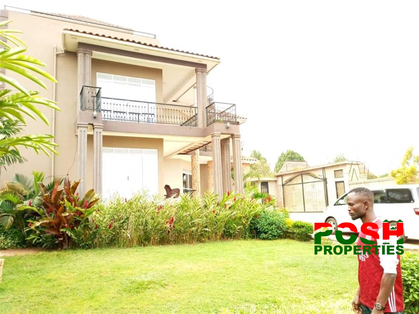 Mansion for sale in Kiwaatule Kampala