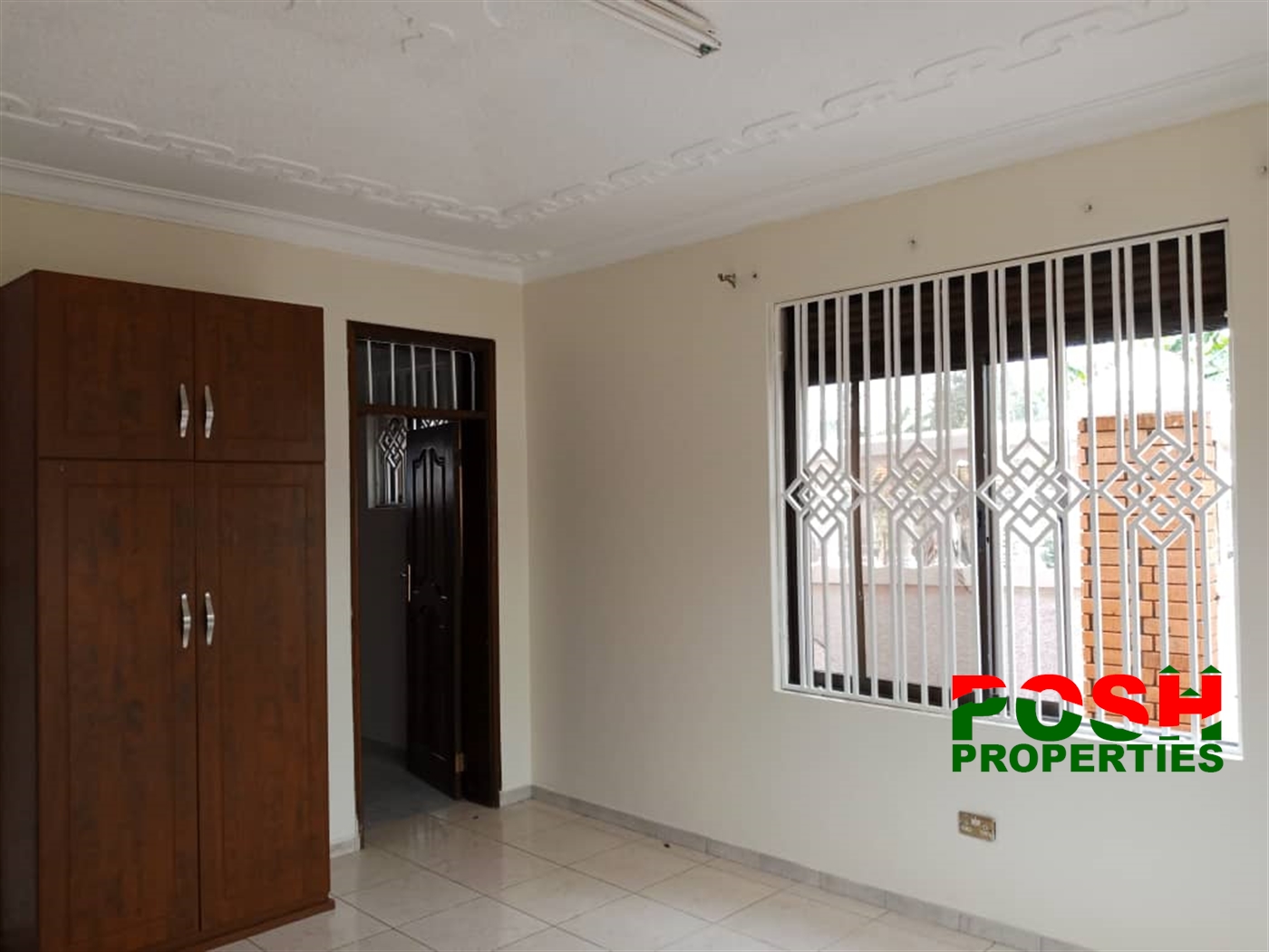 Bungalow for rent in Kiwaatule Kampala