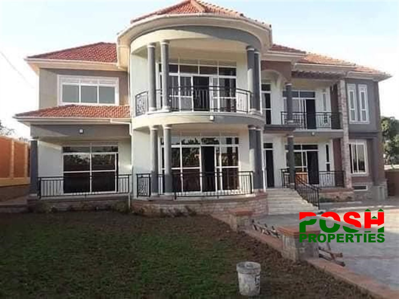 Mansion for sale in Kigo Wakiso