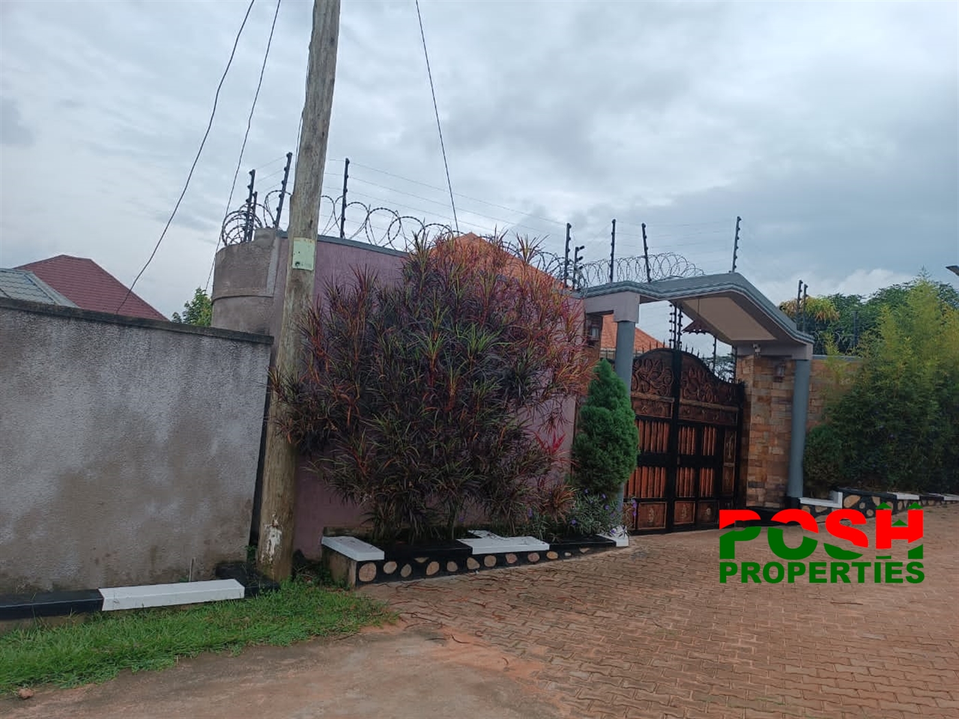 Storeyed house for sale in Kawuku Kampala