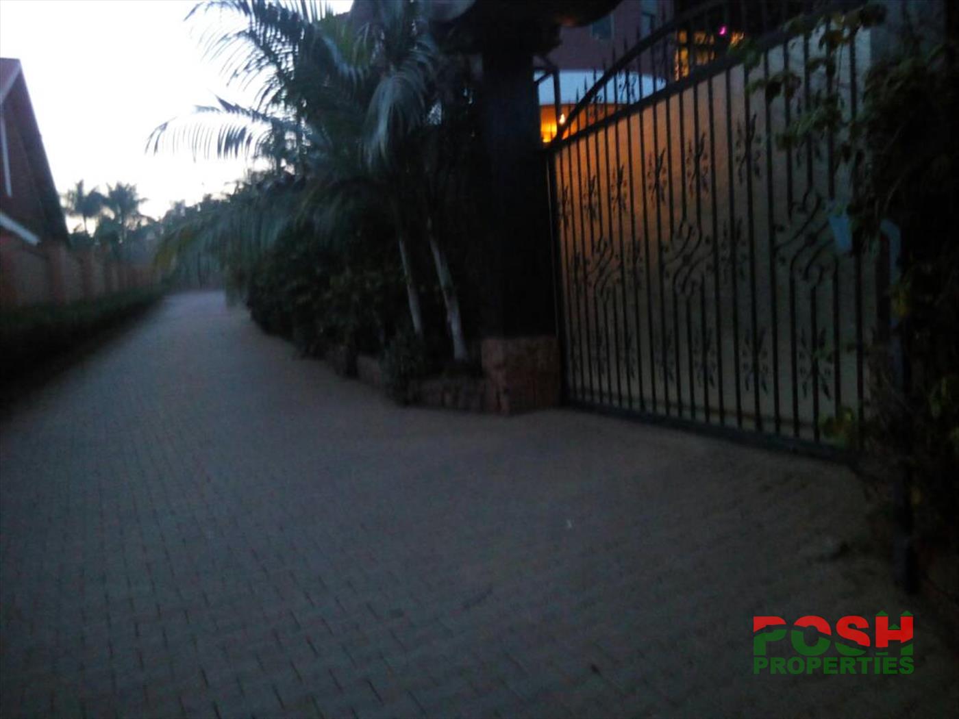 Storeyed house for rent in Kisaasi Kampala