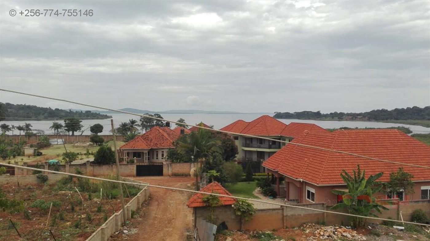 Mansion for sale in Munyonyo Kampala