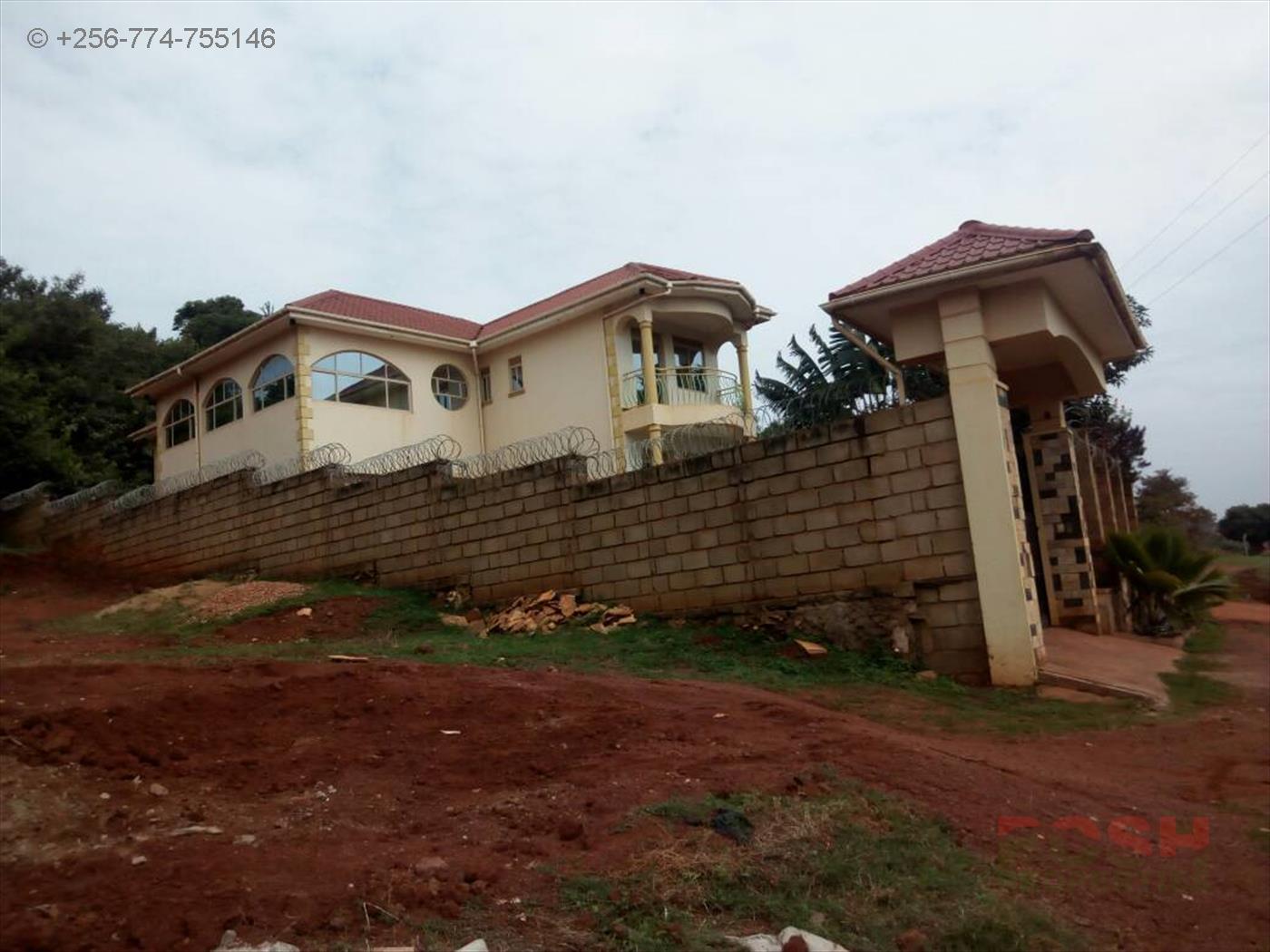 Mansion for sale in Seguku Wakiso