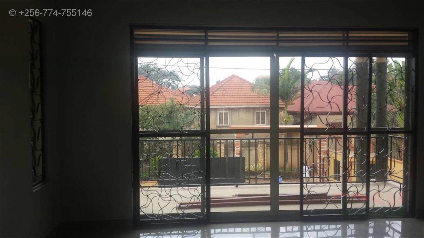 Mansion for sale in Kyaliwajjala Wakiso